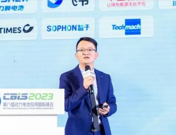 鈦瑪科李維能：超聲波除塵系統極大清除極小顆?；覊m